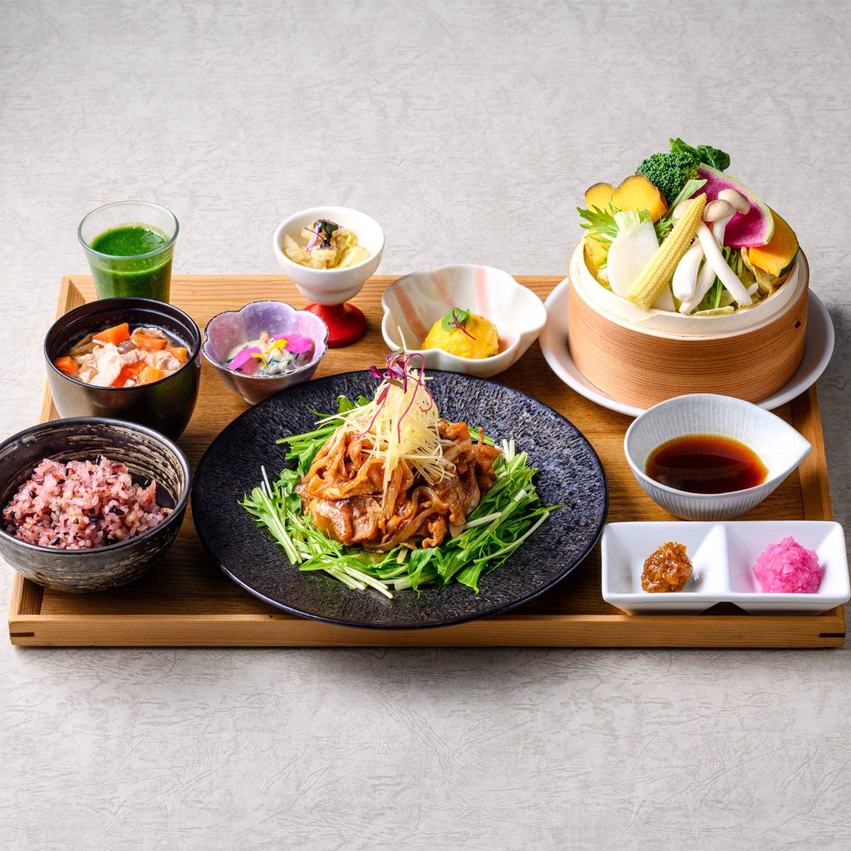 店舗のご案内｜おぼん食堂 16 CASA｜ON THE SQUARE